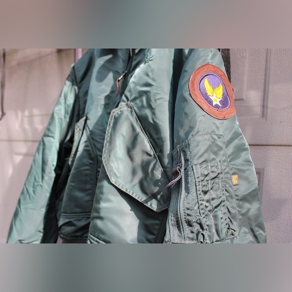 Alpha Industries XL Bomber Jacket - Picture 3 of 10